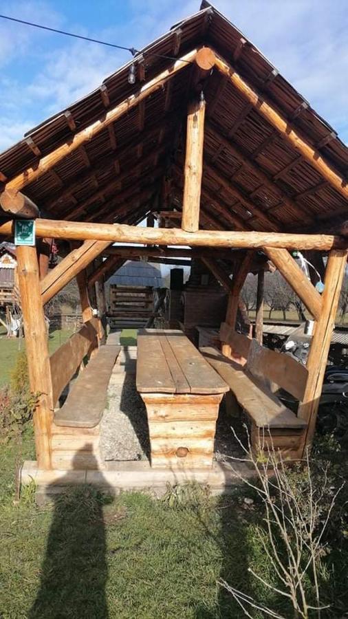 Complex Traditional Casuta Bunicilor-Breb ภายนอก รูปภาพ