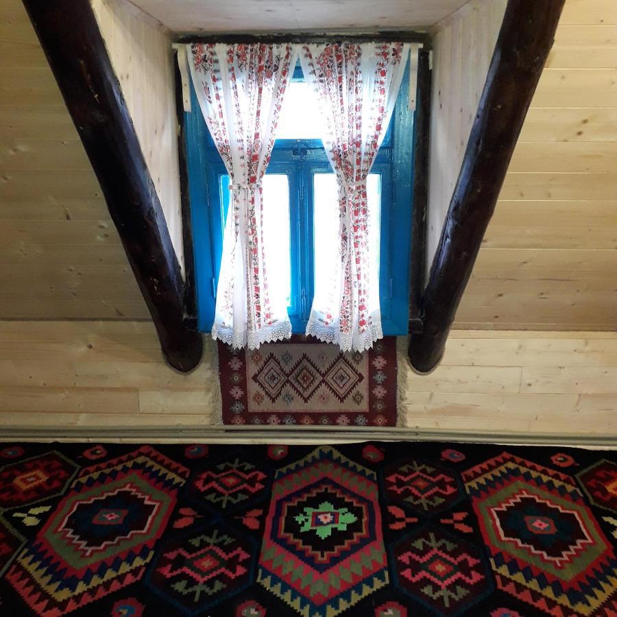 Complex Traditional Casuta Bunicilor-Breb ภายนอก รูปภาพ